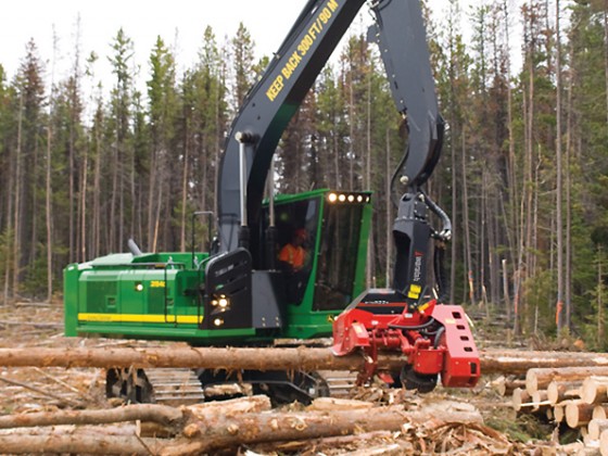 Лобовое стекло кабины процессора/харвестера John Deere 2154D